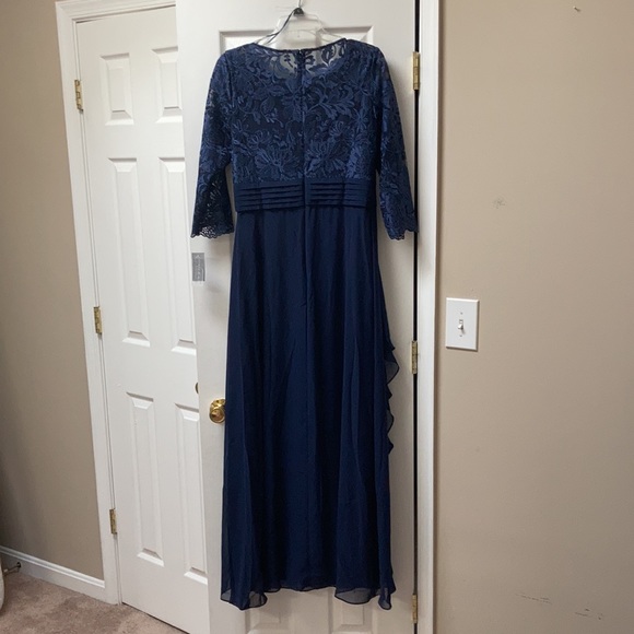 NWT - Alex Evenings Lace Top, Empire Waist, Long Chiffon Gown - Picture 7 of 8